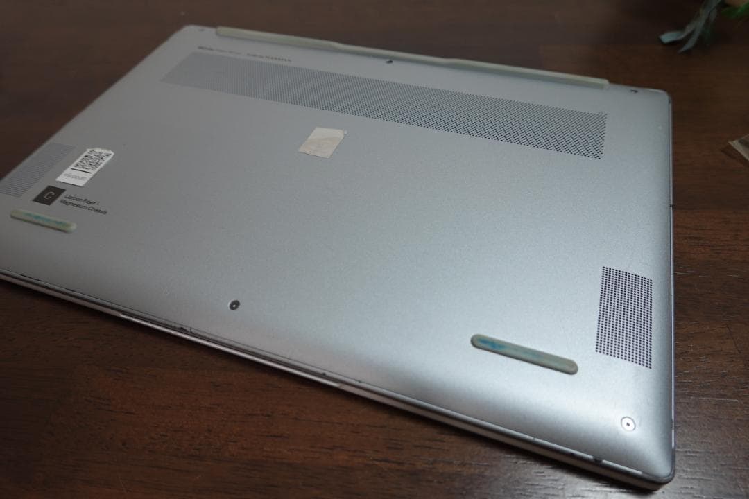 Windowsノート本体 Lenovo Yoga Slim 770i Carbon (82U90073JP