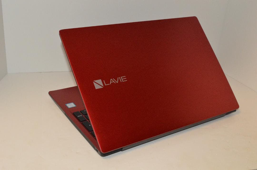 レッドLAVIE第8世代i7/20G/SSD1TB+HDD1TB/BD再生