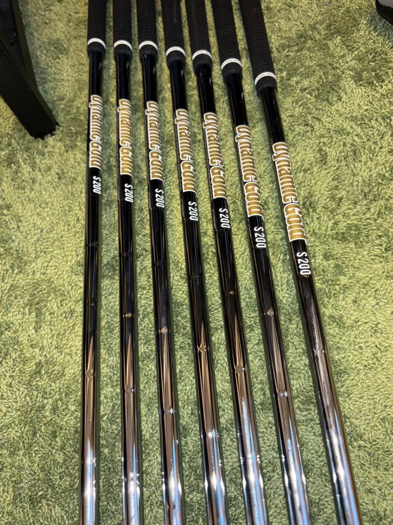 スリクソン　ZXi7アイアン 4〜9.P