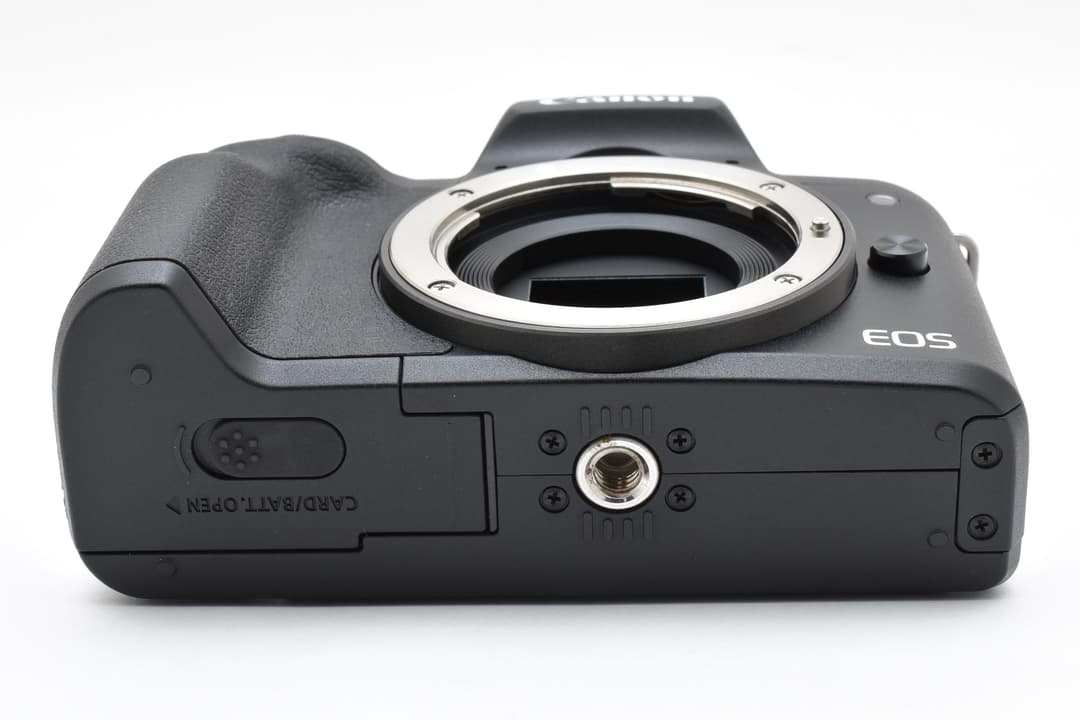 ■ほぼ新品■ キヤノン EOS Kiss M #C734