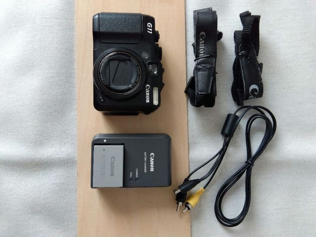 キヤノン PowerShot G11コンパクトデジカメ（充電器付）お値下げ!