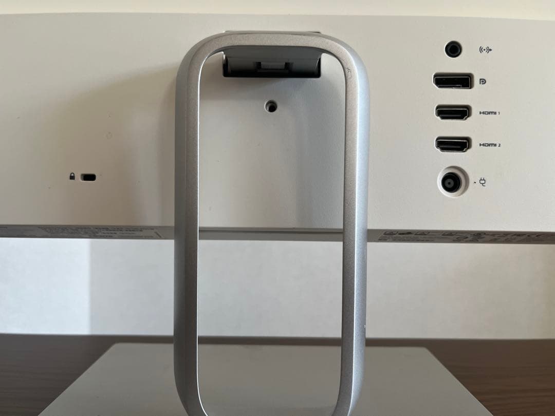 HP Pavilion 27q　WQHD液晶モニター HDMI