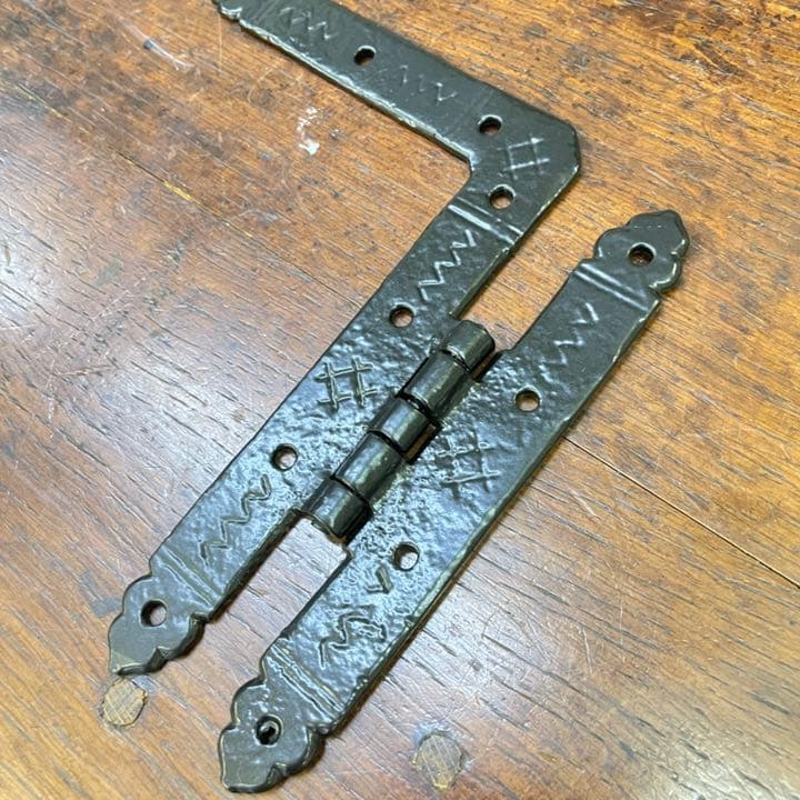 イギリスアンティーク アイアンのヒンジ ペア ドアの蝶番 カークパトリック