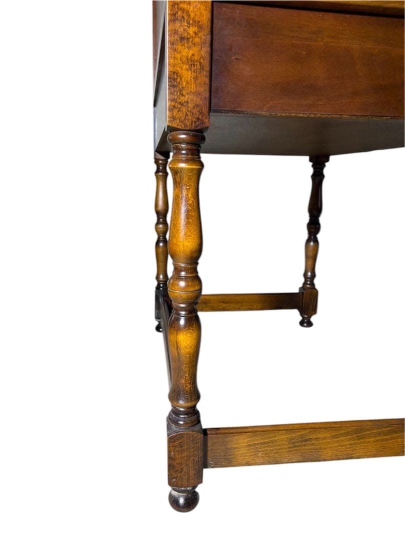 札幌市内引取・札幌市内配送可‼️カリモク コロニアル ライティング ビューロー