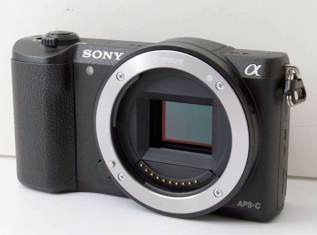 専用S数約2400回！SONY α5100★高性能ミラーレス★Wi-Fi内蔵