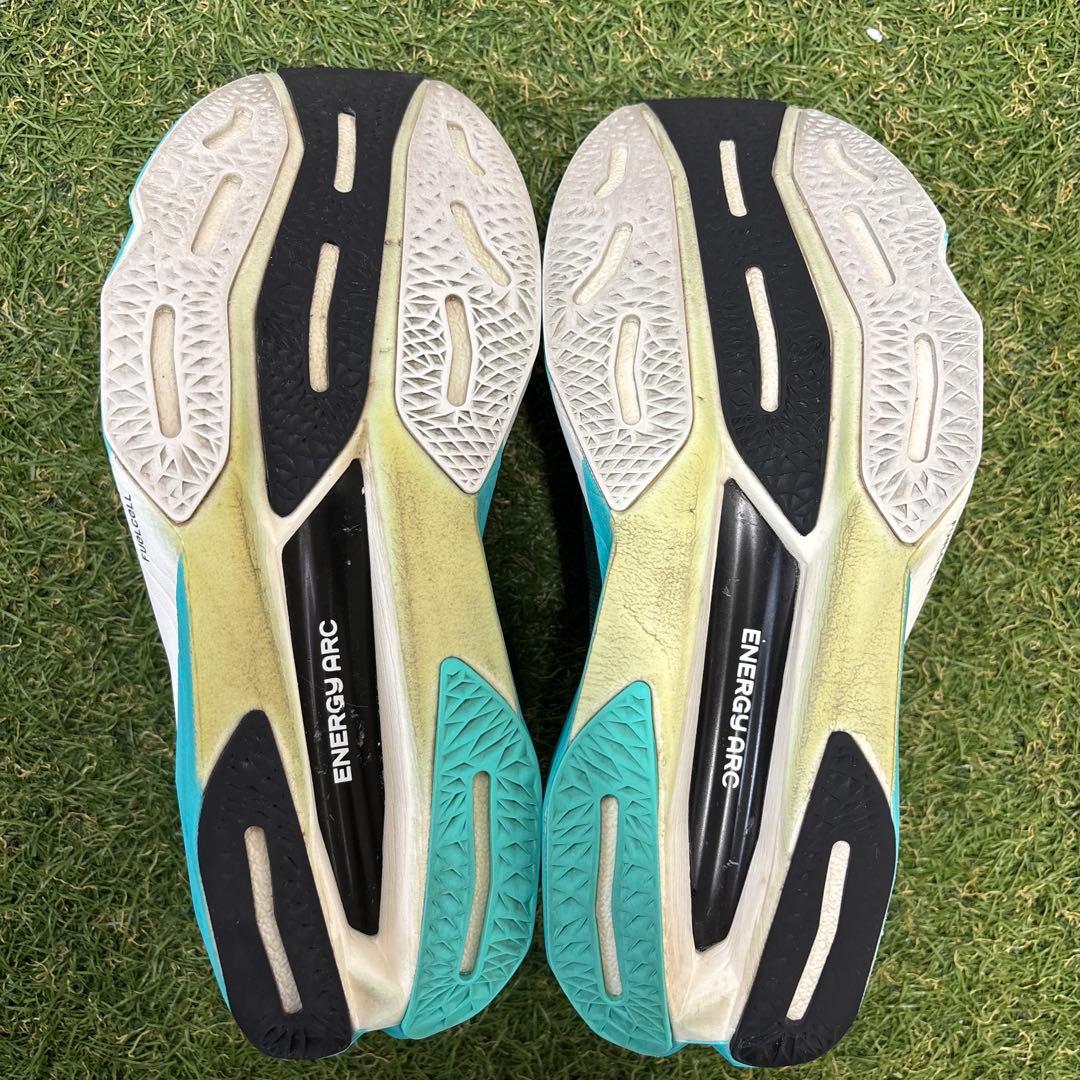 【即日発送】ニューバランス Fuelcell スーパーコンプエリートV4