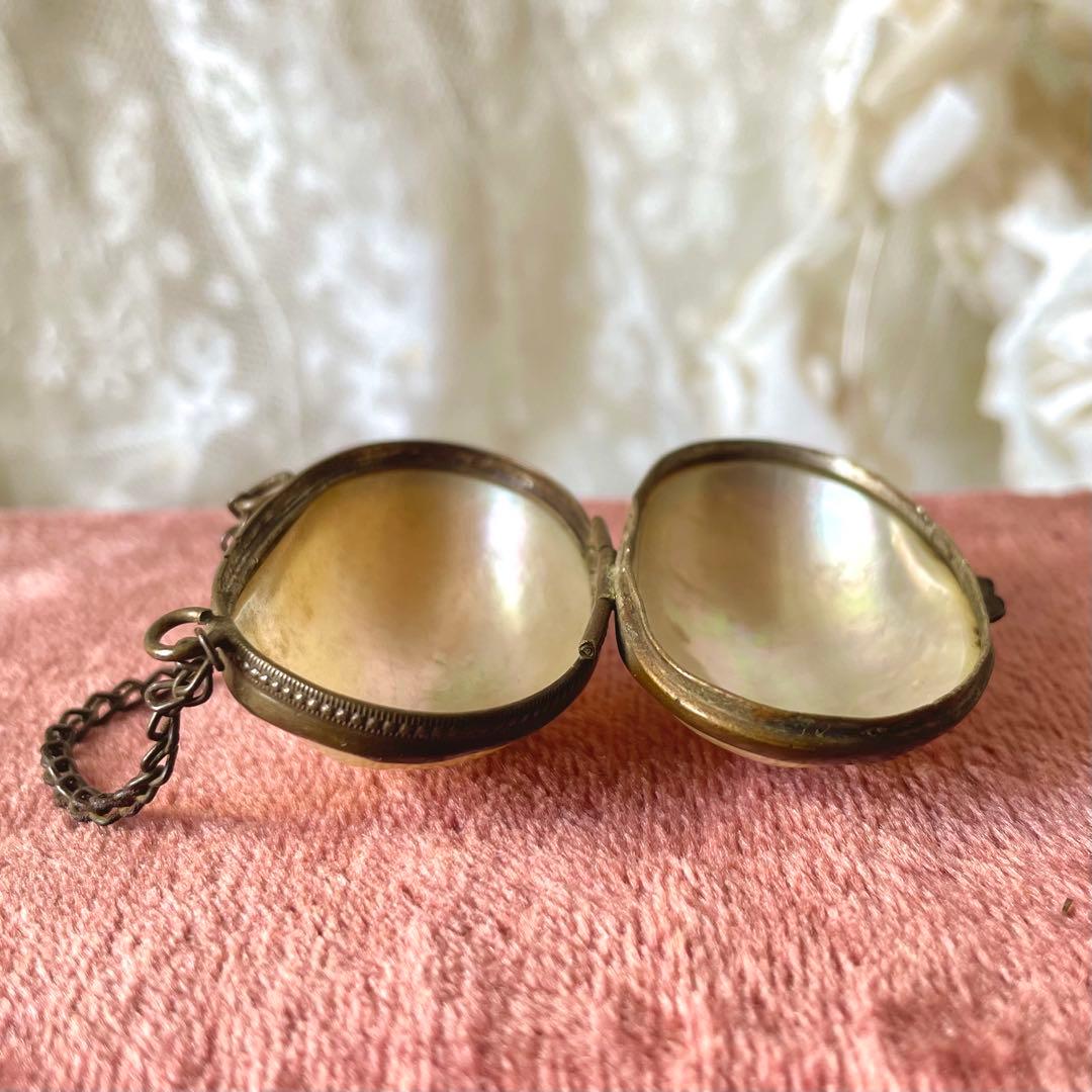 チェーン付きマザーオブパールシンブルケース　白蝶貝　ドール　フランスアンティーク