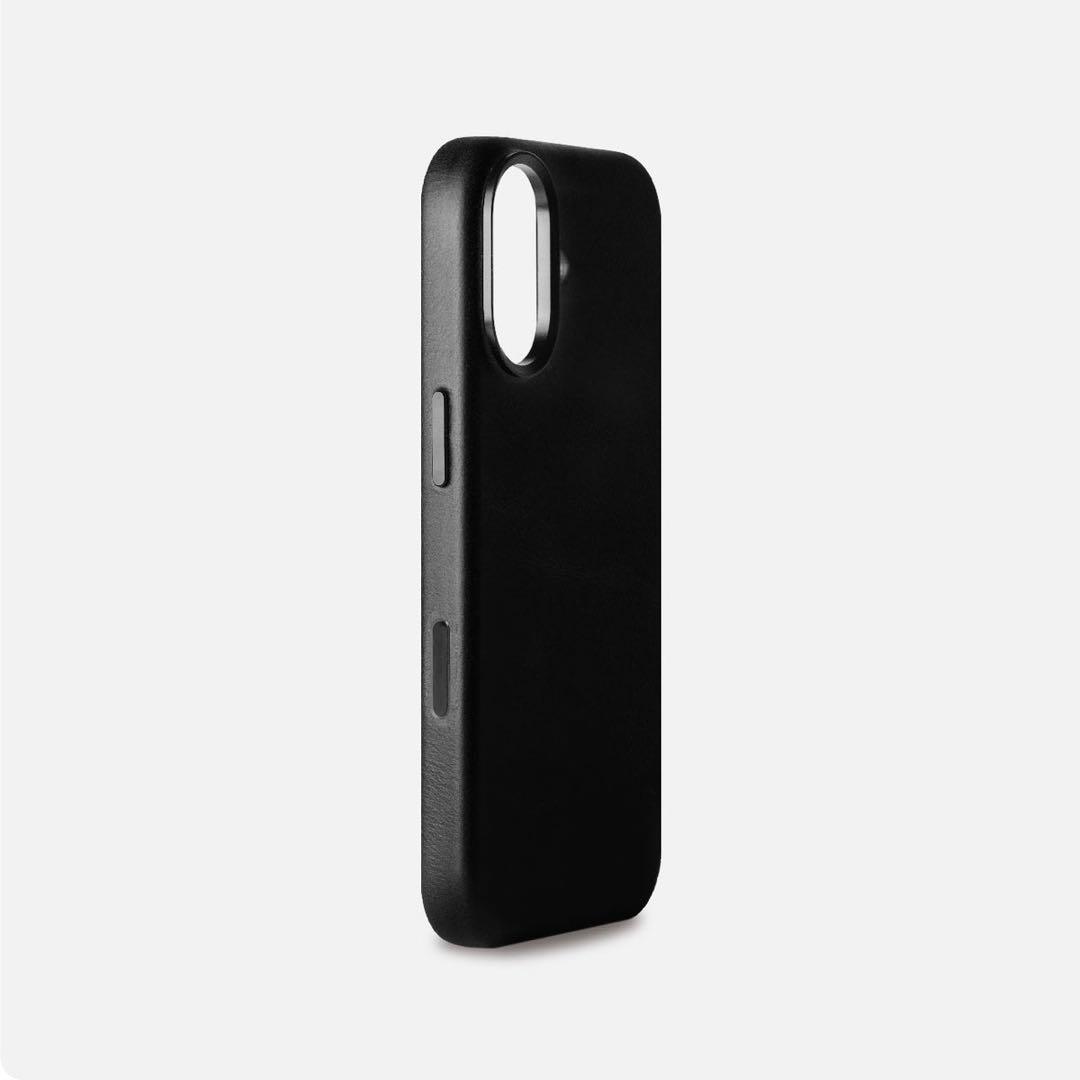 iPhone17用レザーケース RyanLondon