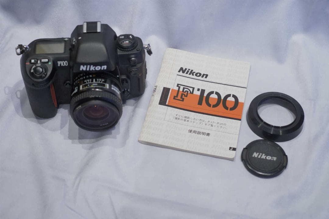 ニコンF100　ワンオーナー　AFニッコール35ミリF2つき　カメラ使用僅少美品