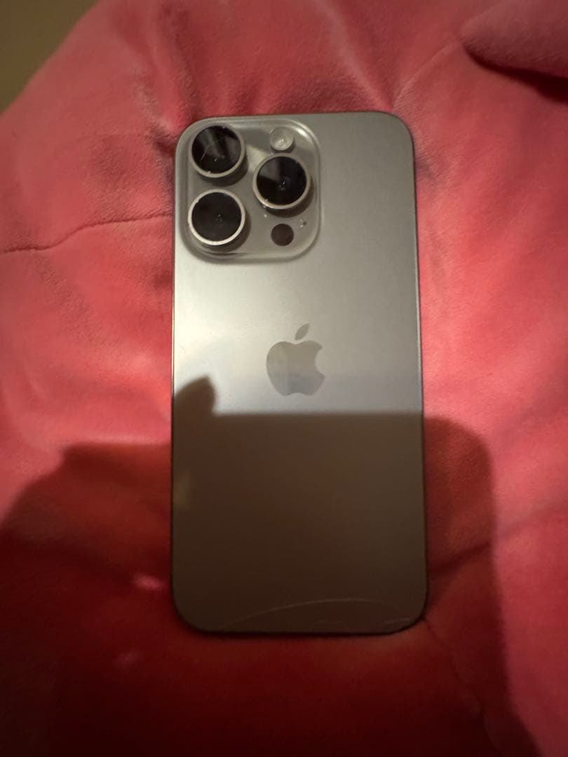 iPhone 15 pro 128GB ナチュラルチタニウム Luffy