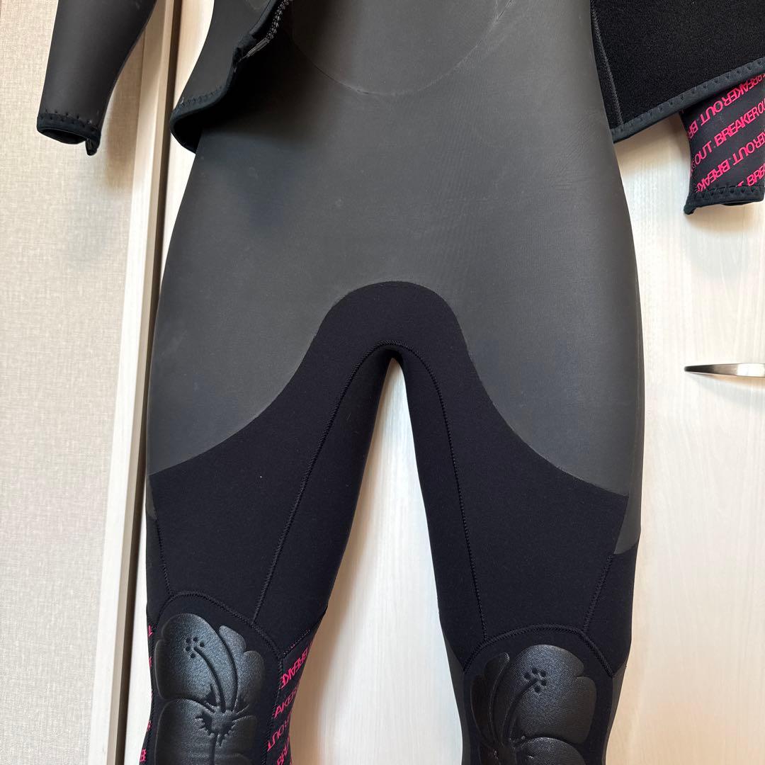 ウェットスーツ　オーダーメイド　レディース　ブレイカーアウト　ハンガー付き