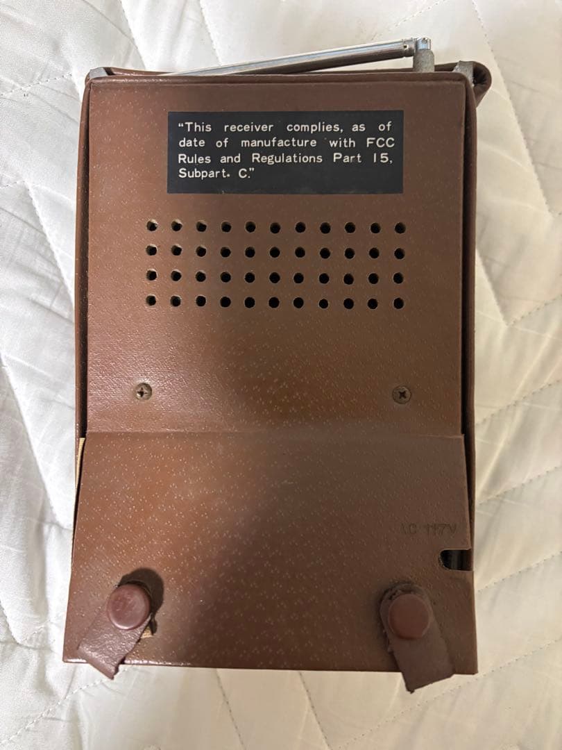 OLYMPIA Solid State AM/FMラジオ　ジャンク