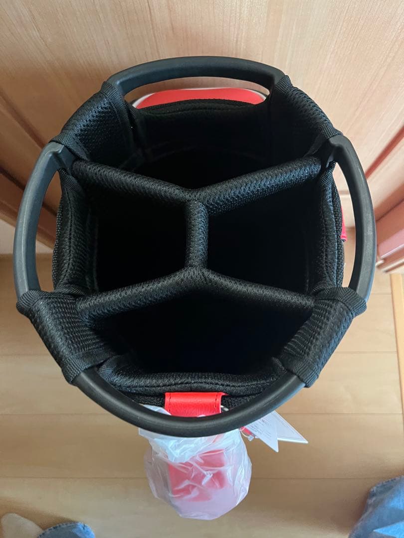 新品、未使用　スリクソンキャディバック　赤