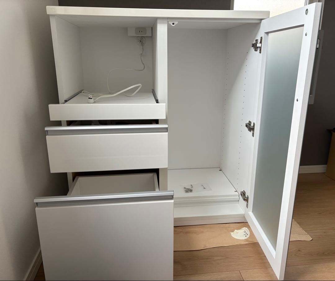 ニトリ・キッチンカウンター・食器棚、木製レンジボード