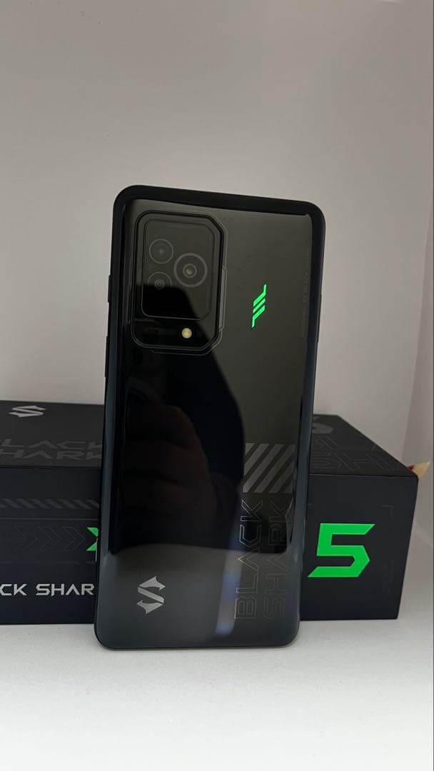 Black Shark 5 ゲーミングスマートフォン