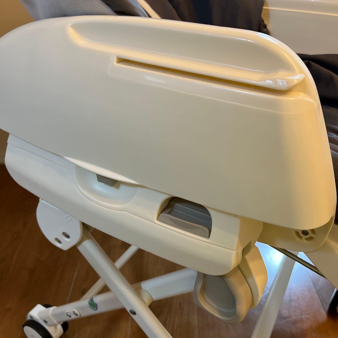 状態良好　コンビ　ネムリラ ハイローチェア　グレー