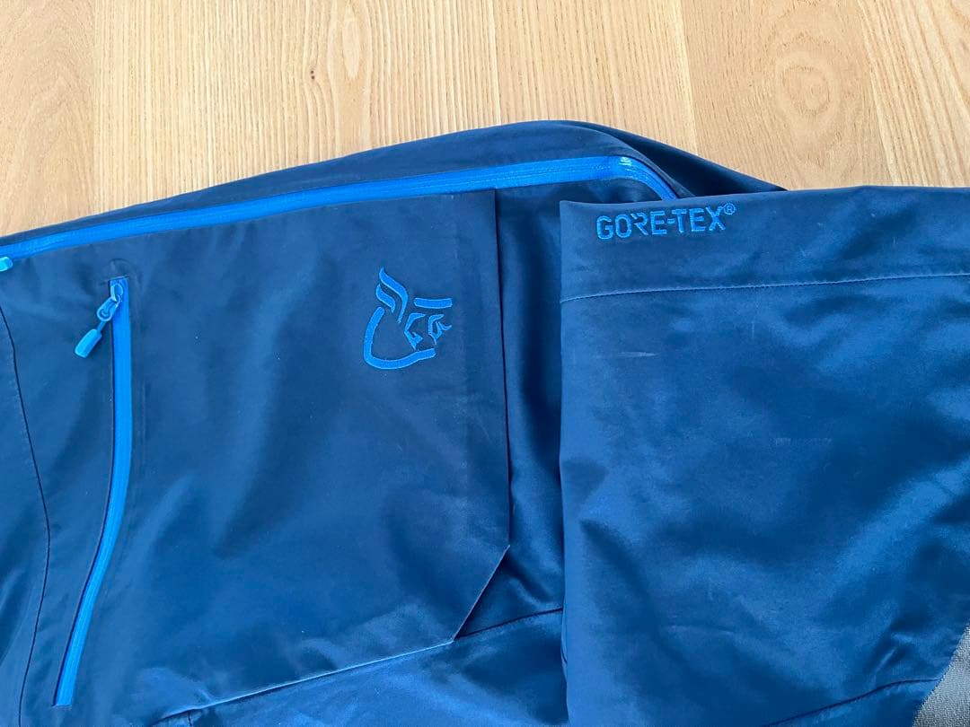 ノローナLofoten Goretex insulated Mサイズ