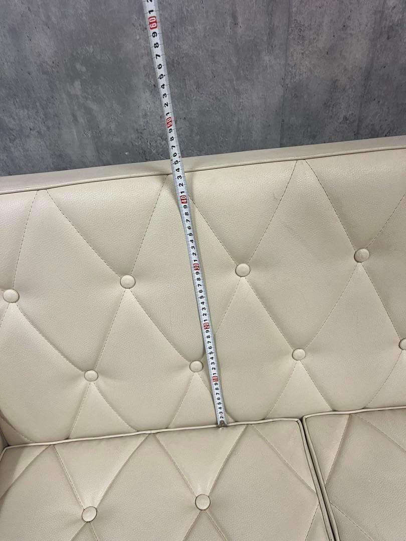 カリモク60 廃盤色 ホワイト アイボリー ロビーチェア2シーター