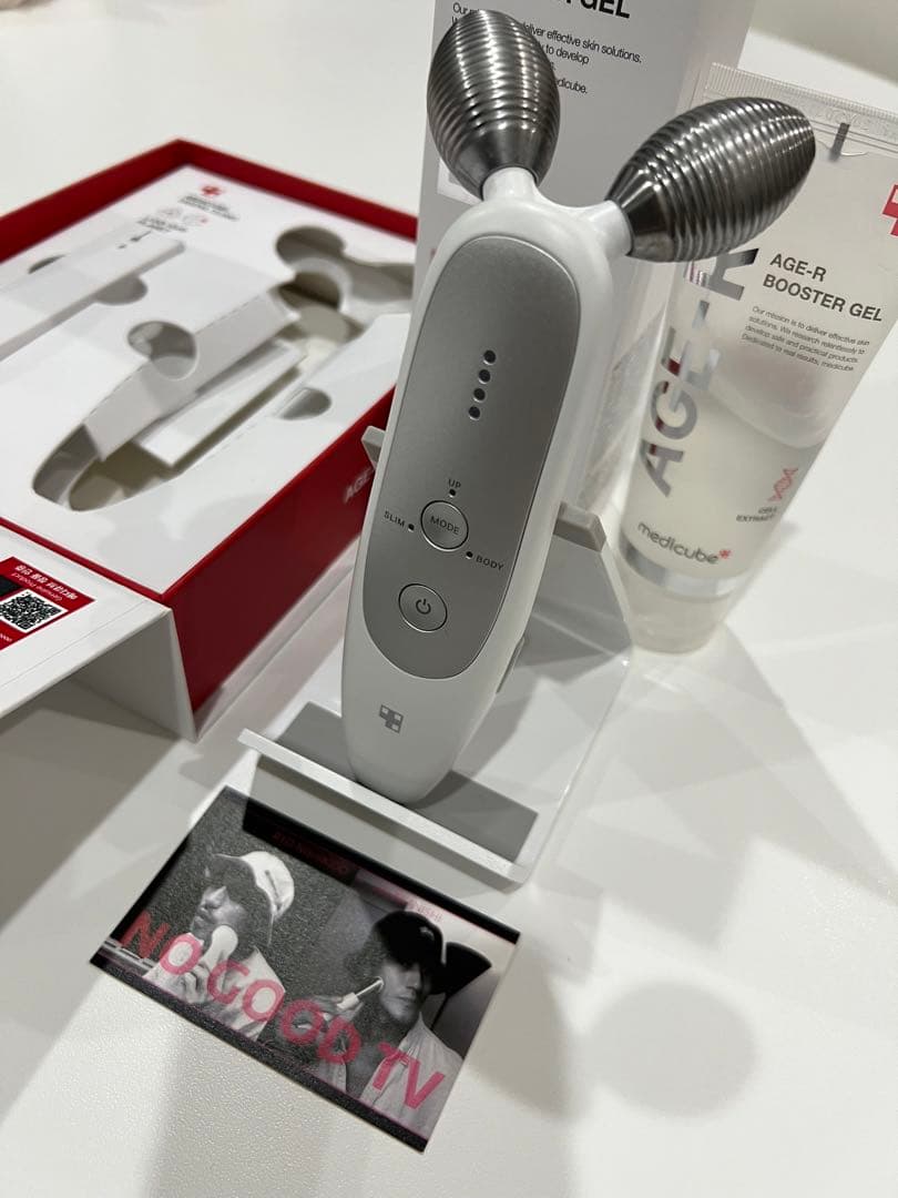 メディキューブEMS AGE-R ジェル付き　美顔器