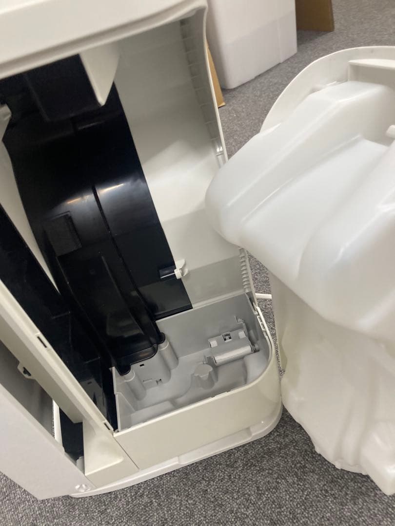 作動チェック済み　ダイキン工業　空気清浄加湿器　変色あるため格安