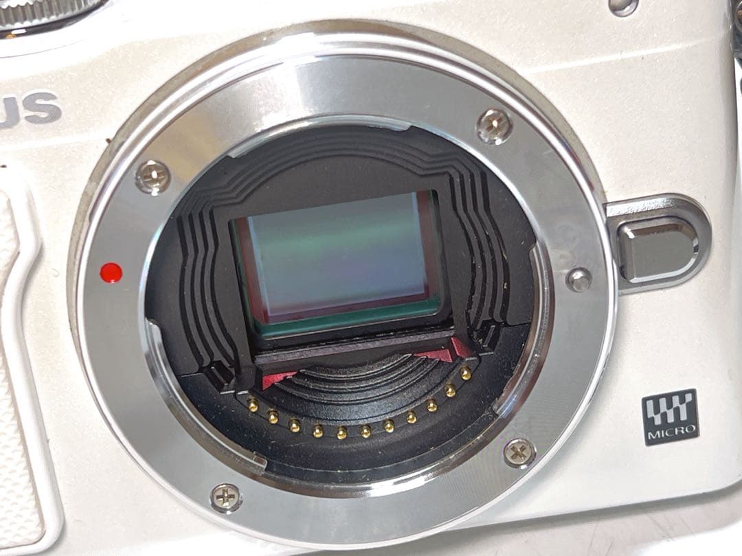 OLYMPUS PEN Lite E-PL6 ホワイト