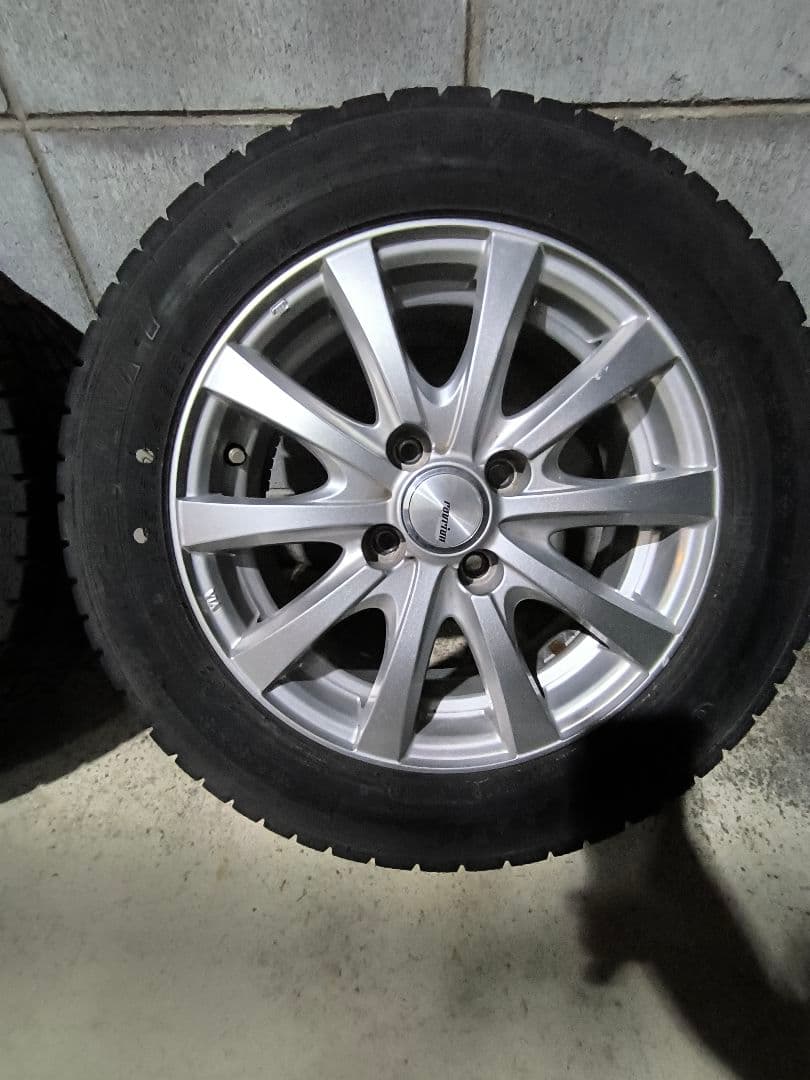 ［バリ溝]165/70R14ホイール付きスタッドレスタイヤ