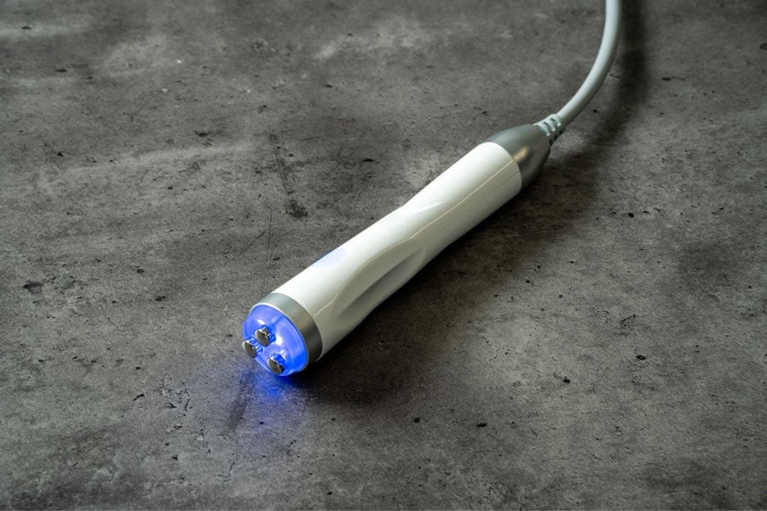 【最新美容機器！】ハイパーナイフ、キャビ、EMS、吸引、ニキビ治療など全身ケア！