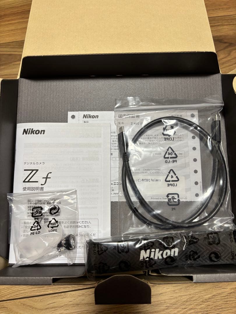 NikonZF 40/2 SE レンズキット　SmallRigグリップ付