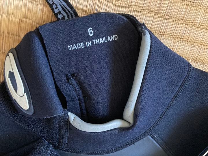 The Realm WETSUIT ウェットスーツ　サイズ6