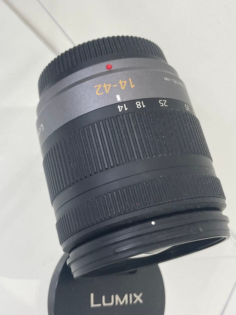 ピンクの猫LUMIX GF2ミラーレスカメラ 本体とレンズ付き 作動確認済