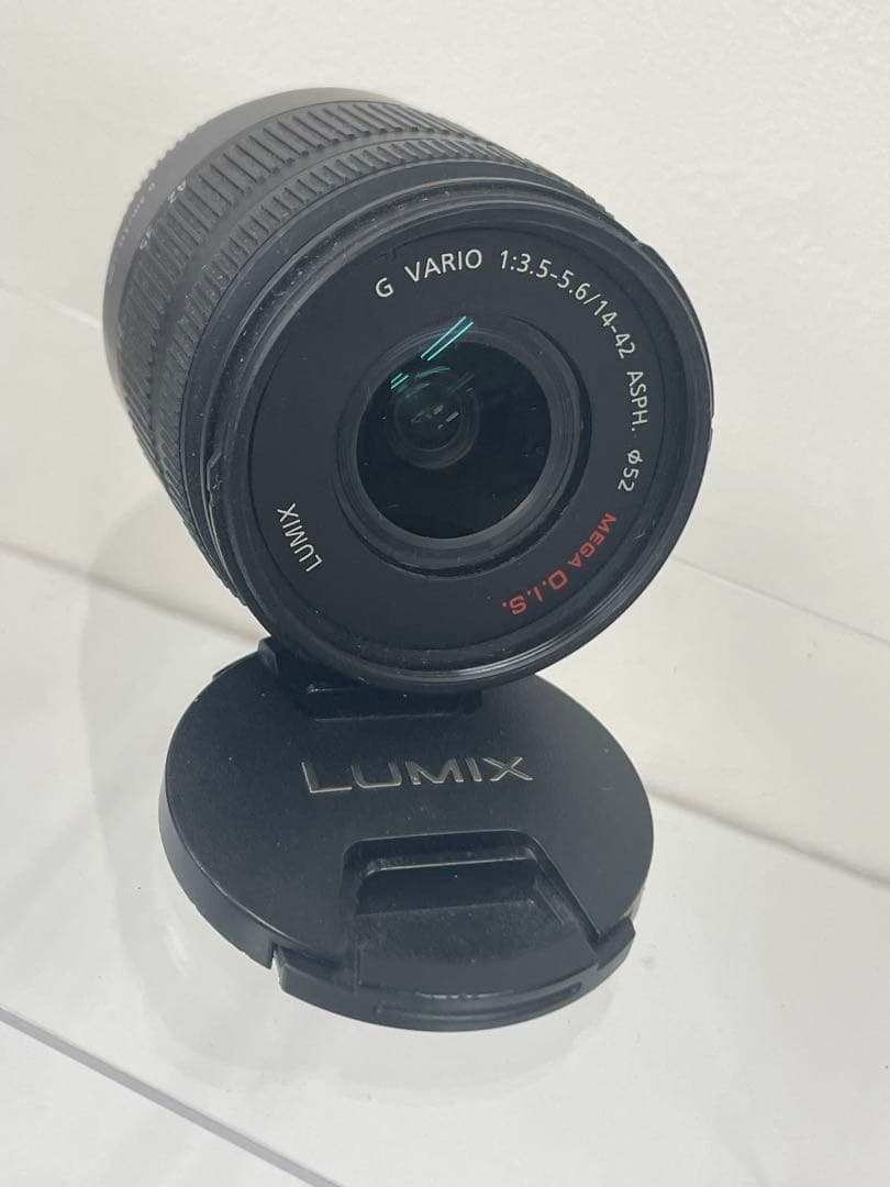 ピンクの猫LUMIX GF2ミラーレスカメラ 本体とレンズ付き 作動確認済