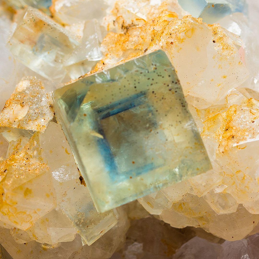 イタリア サルデーニャ フローライト 天然石 原石 鉱物標本 鉱石 蛍石 715