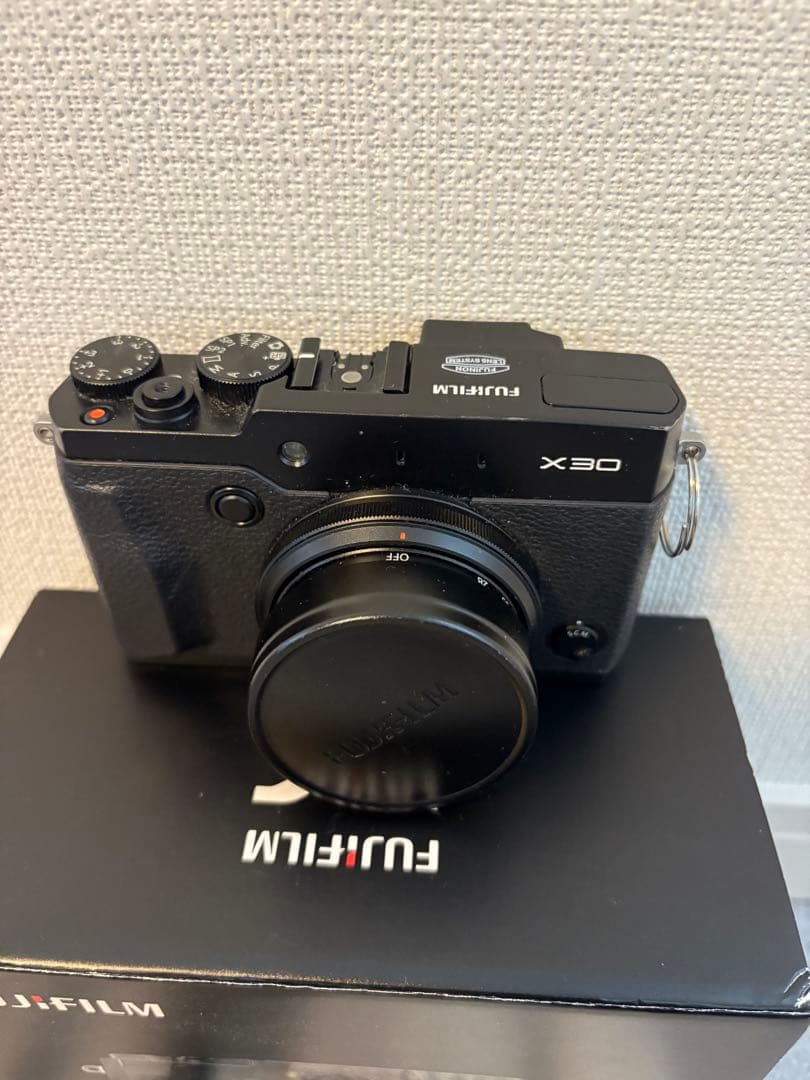 【値下中】FUJIFILM X30 コンパクトデジタルカメラ　美品