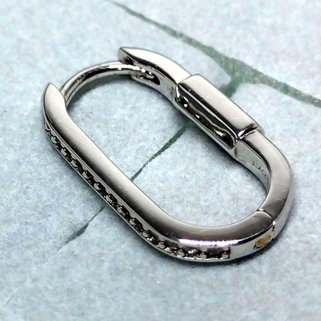 みーこm様　箱無し価格中　MARIA BLACK ピアス 片耳用 ×2　925