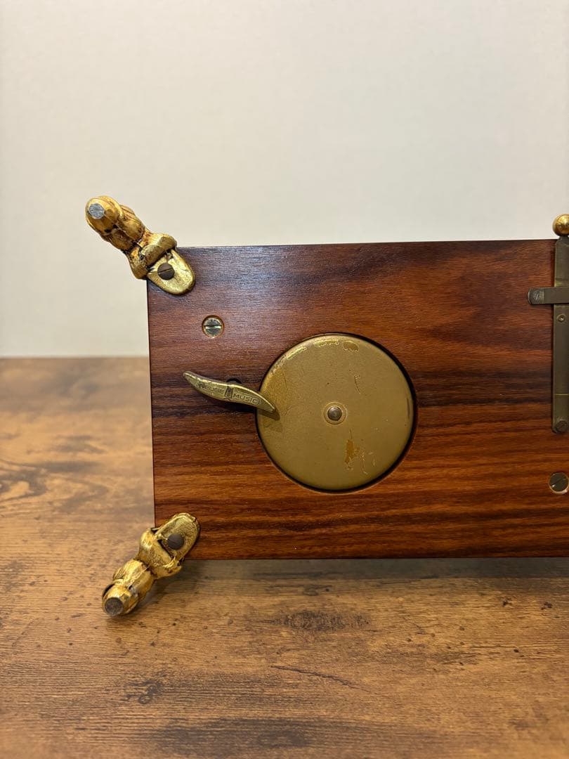 最高峰 REUGE ガラスオルゴール 144弁３曲演奏入り　リュージュ　共鳴台