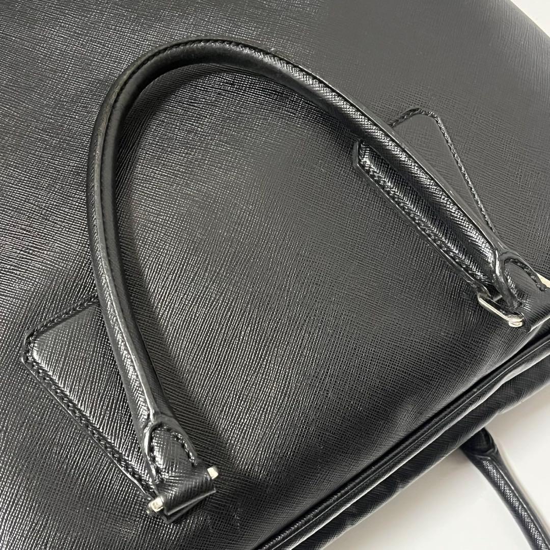 ✨良品✨　PRADA ビジネス　ハンドバッグ　レザー　革　　黒　レザー