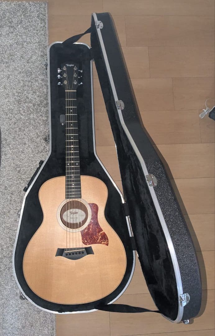 Taylor GS MINI アコースティックギター 専用ハードケース付