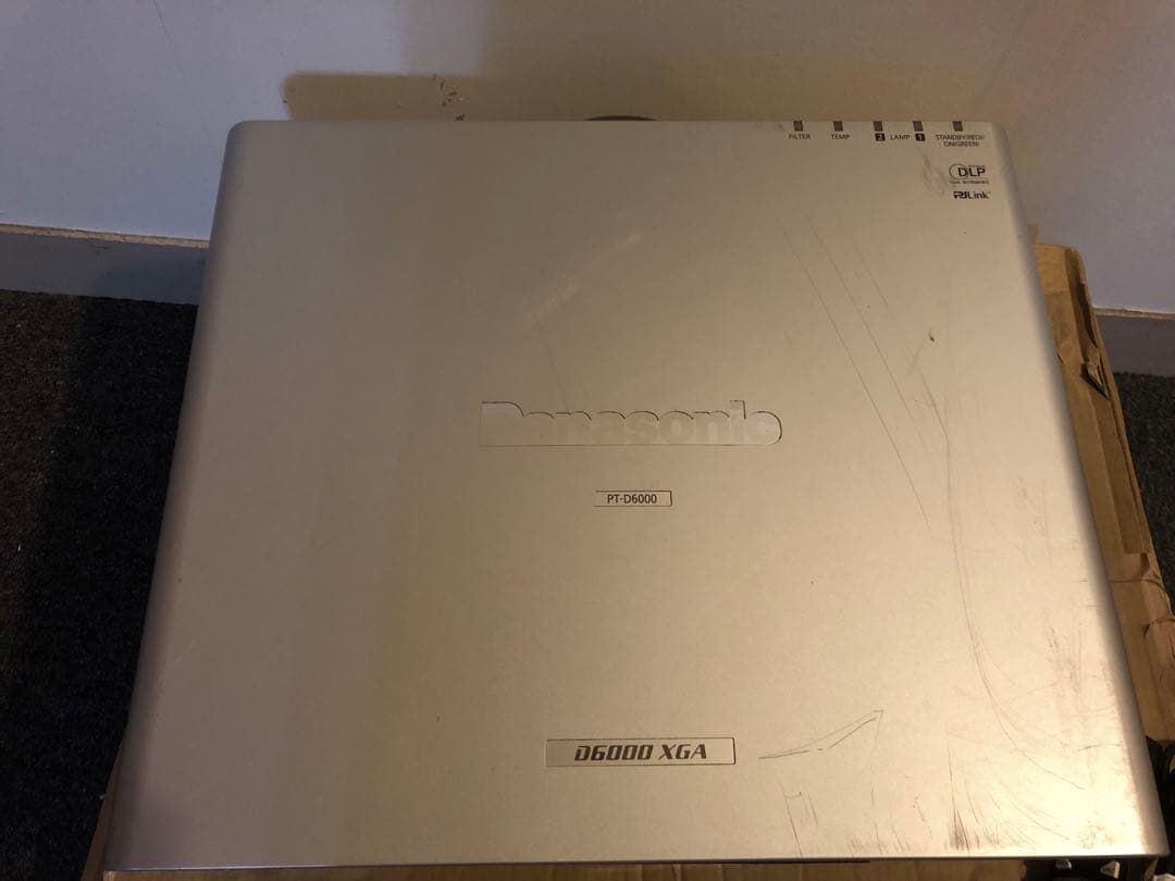 PANASONIC PT-D6000S ★6500ルーメン　ランプ使用各1時間