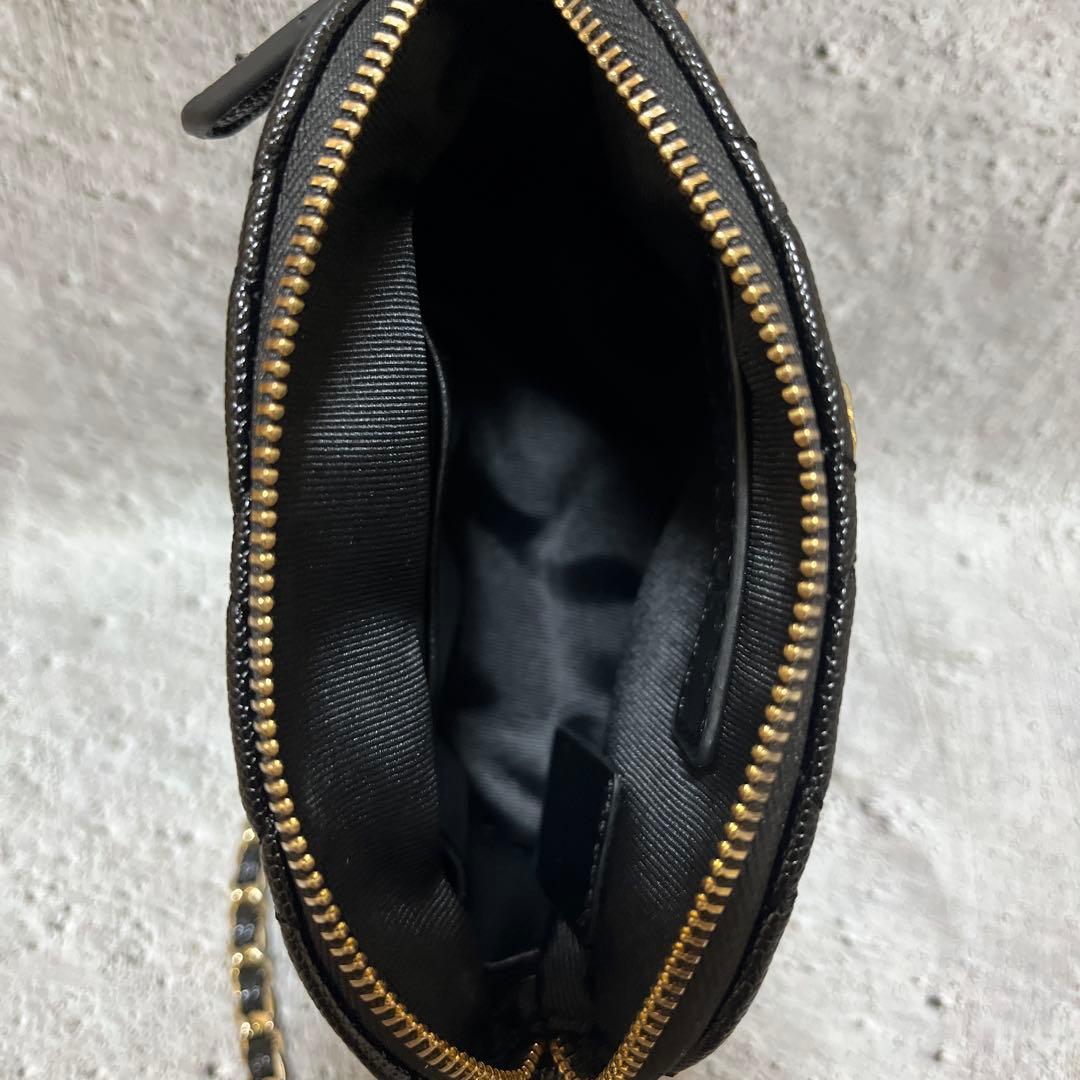 シャネル キャビアスキンショルダーバッグ ゴールドチェーン