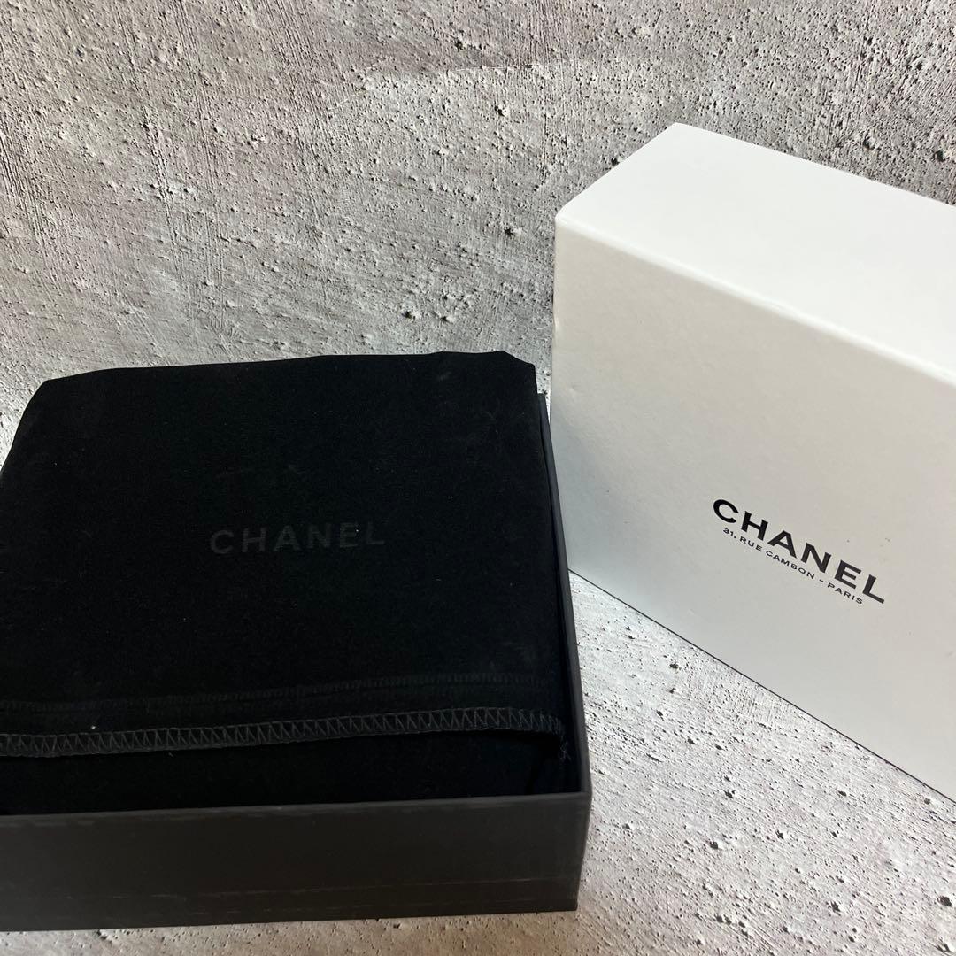 シャネル キャビアスキンショルダーバッグ ゴールドチェーン