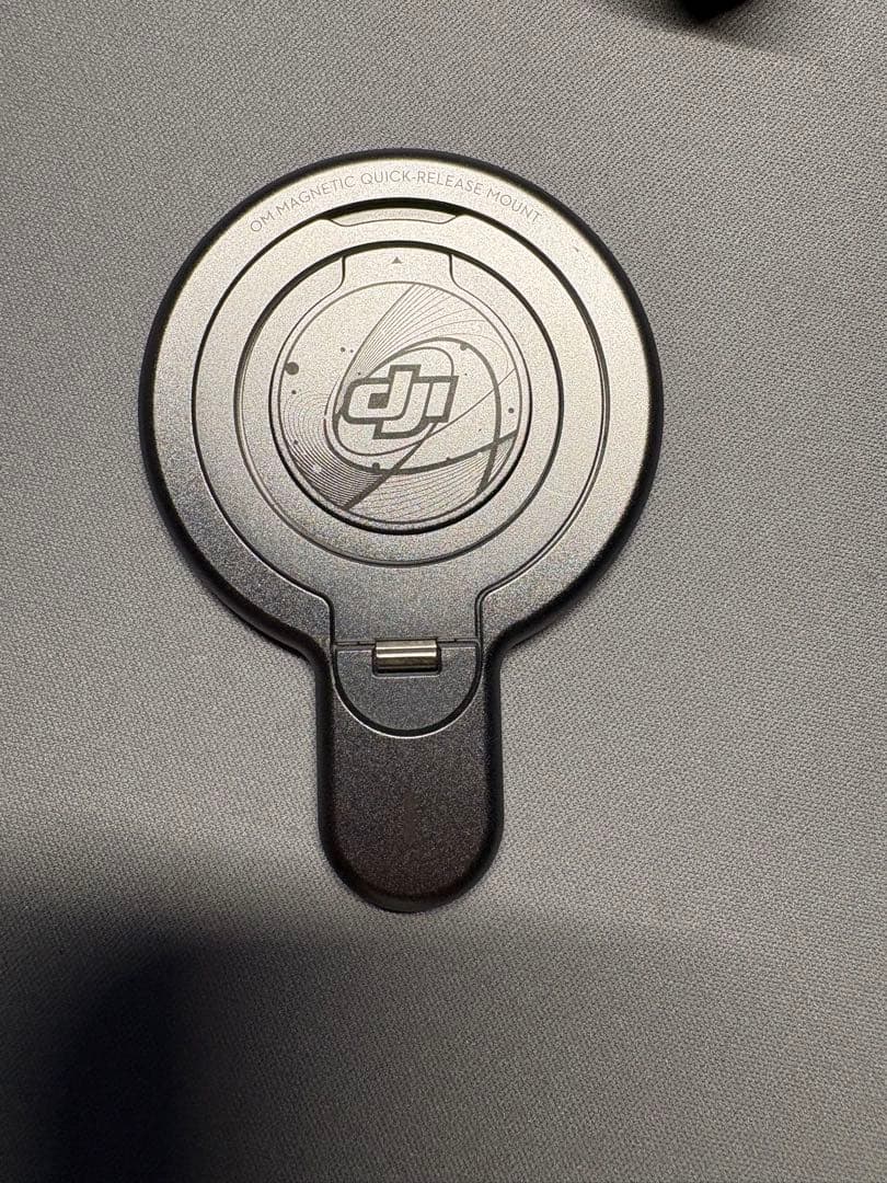 DJI Osmo Mobile 7P（MagSafeマウント付き）