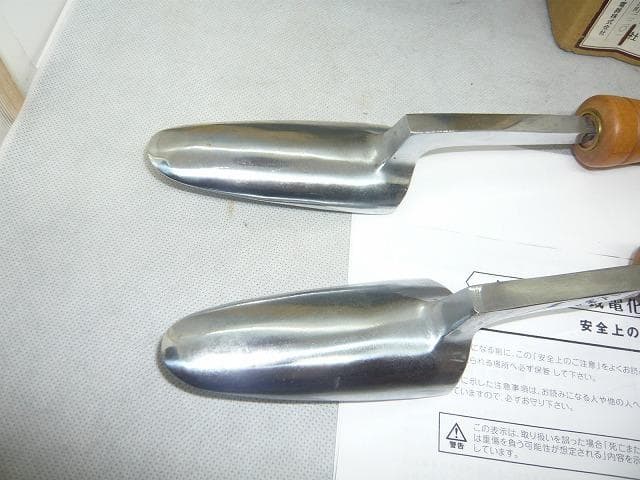 新品完全未使用　 吉井式(タキイ　製)　 電化鏝　和裁コテ　和裁こて　鏝２本付①