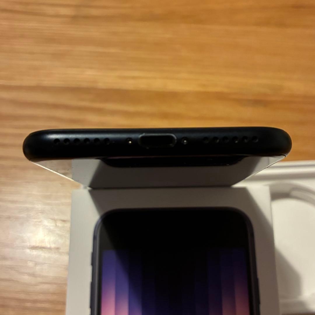 iPhone SE 第3世代/64GB/ミッドナイト/バッテリー最大容量79%