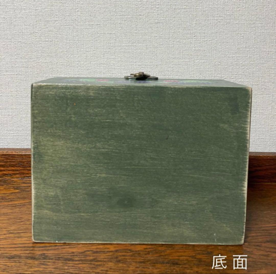 ロシア雑貨☆『ベリー&鳥の巣』木製収納box マトリョーシカ ガリーナ作