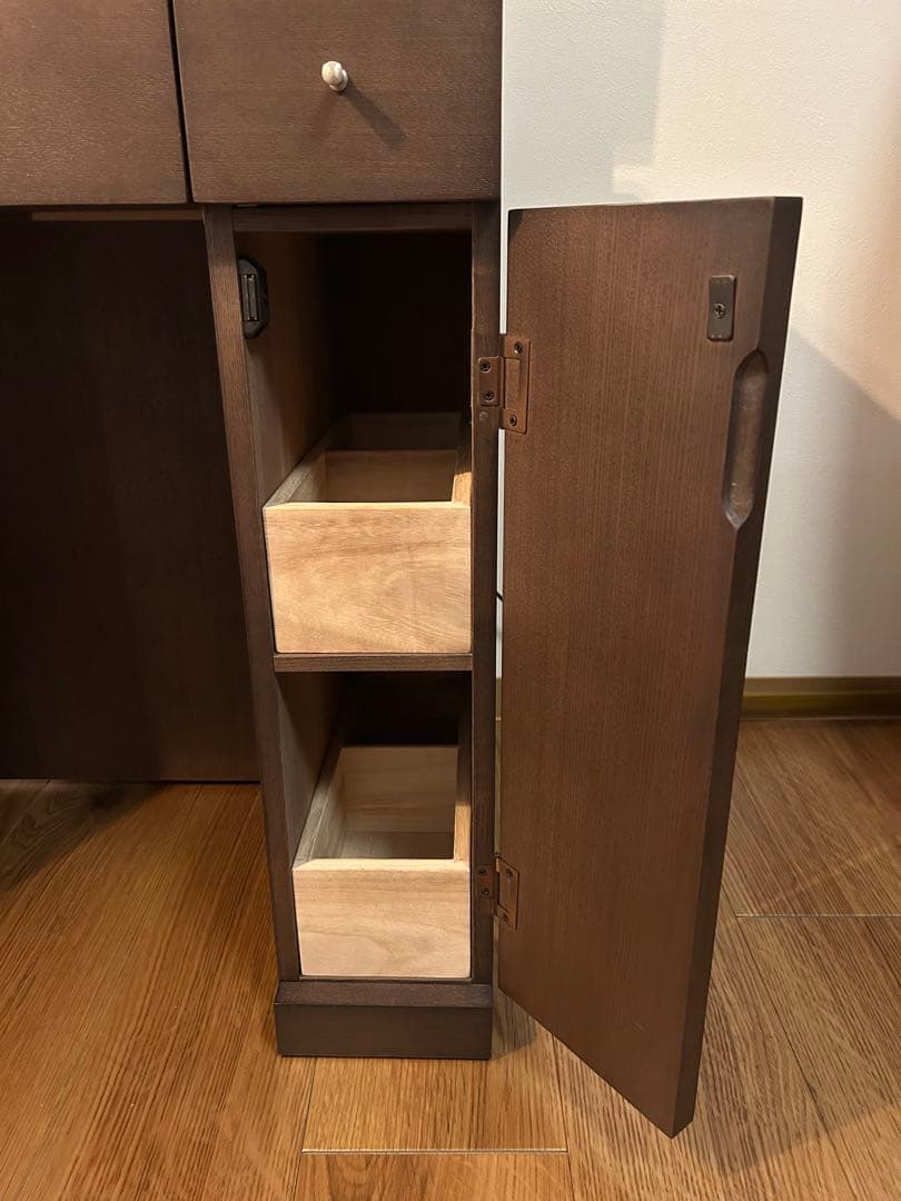 ウィドウ・スタイル(旧大塚家具) ドレッサー　【机】