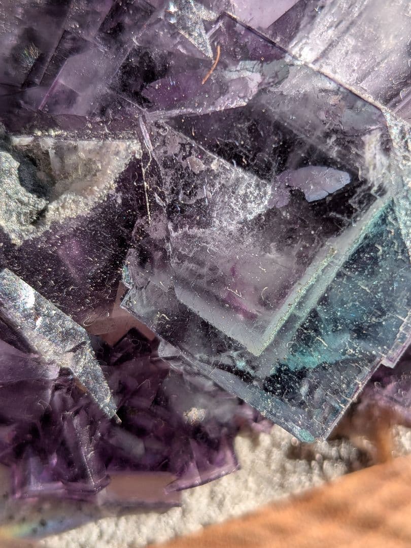 フローライトバイカラー　パイライト　カルサイト共生原石