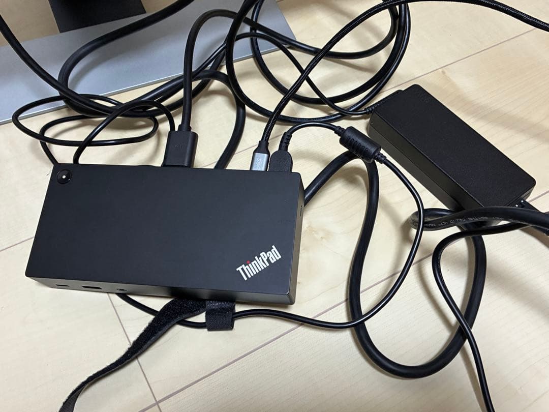 ディスプレイ・モニター本体 BenQ EW2770QZ WQHD + Type-C Lenovo 40A9