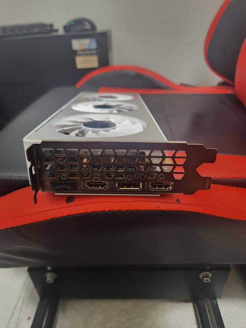 最終値下げGeForce RTX 3060ti　早く買ってくれる人