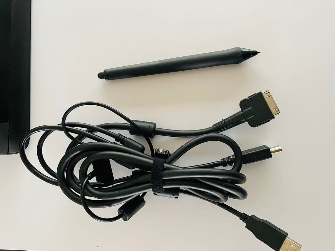 チ*ん様 Wacom Cintiq 13HD DTK-1300