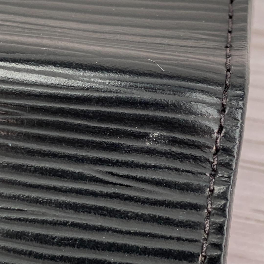 ◆Louis Vuitton ユニセックス エピレザー 名刺入れ　ブラック